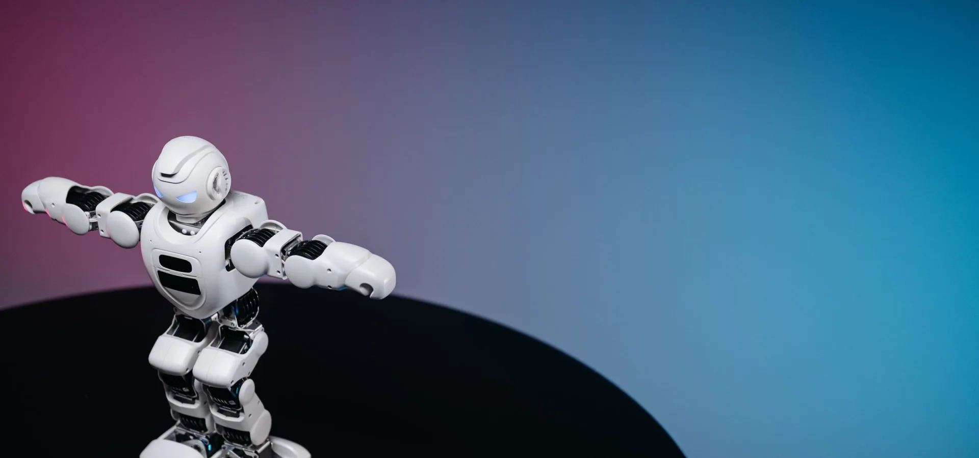 Intelligent Customer Operations and Responsible Innovation course hero image