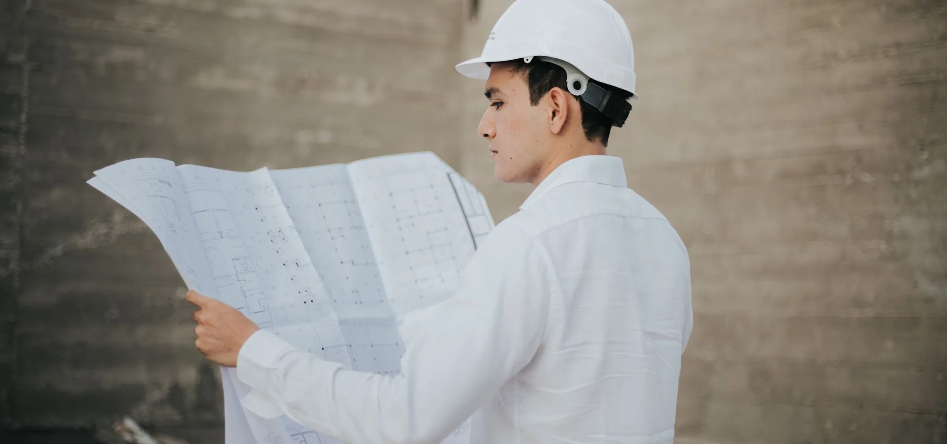 Engineering Contract Management and Delivery Control course hero image
