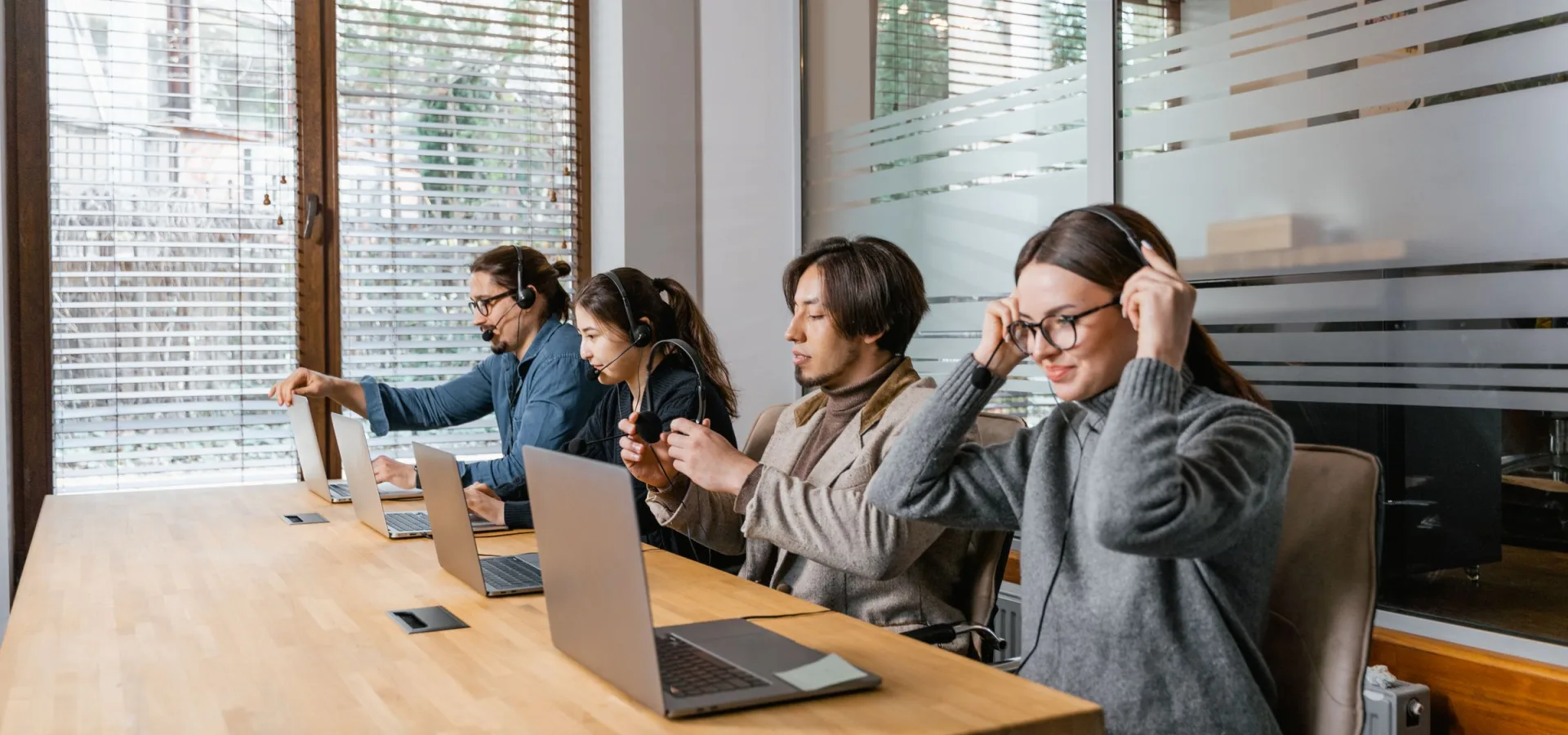 Complaint Resolution and Customer Loyalty course hero image