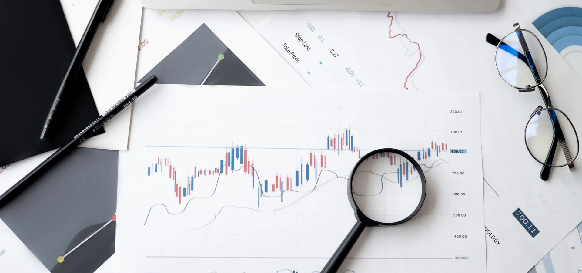 Data Visualisation and Decision Insight course hero image