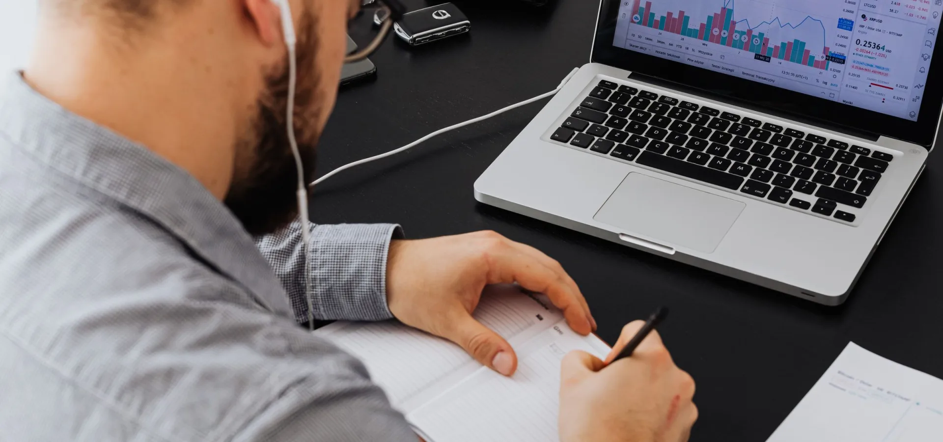 Data Governance and Decision Insight course hero image