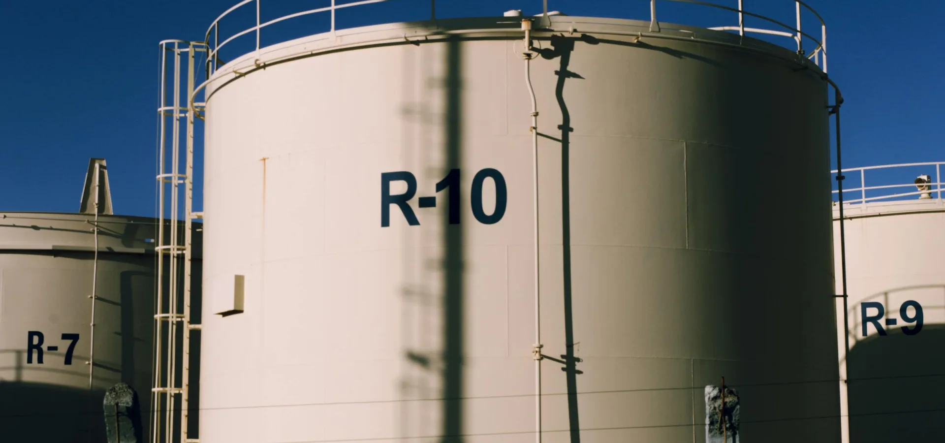 Oil and Gas Operations Governance and Risk Assurance course hero image